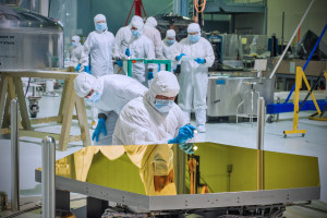 nasa_cleanroom